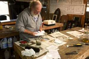 CainInc-235 Wayne Cain Cutting Glass Art Glass